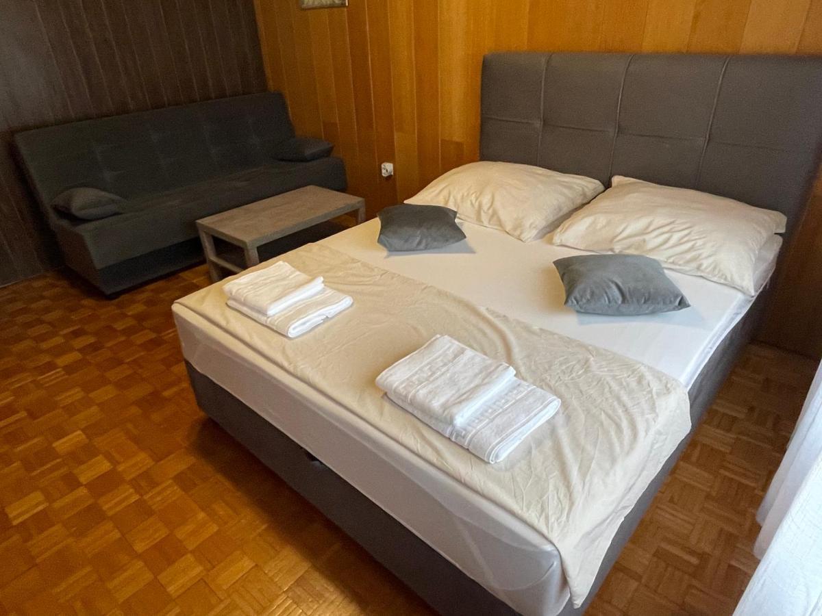 Apartment Ado เซลเซ ภายนอก รูปภาพ
